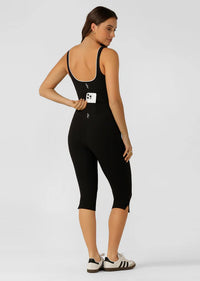 Irresistible 3/4 Capri Leggings - Black
