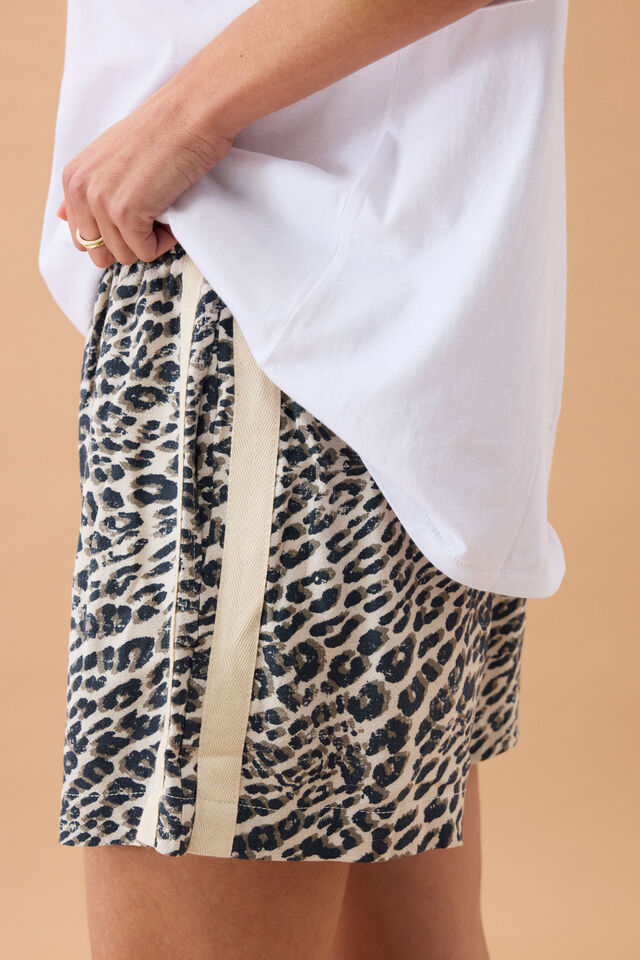 Mila Short - Leopard Linen Blend