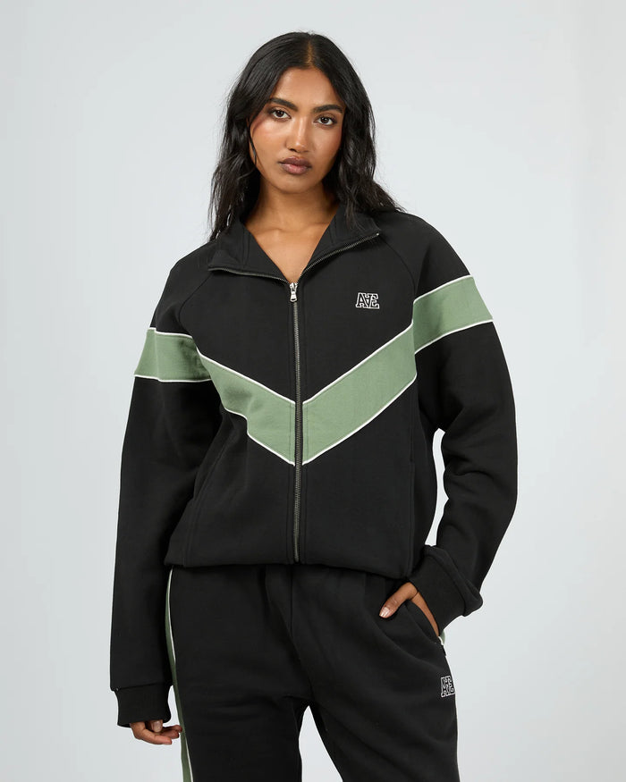 Active Panel Zip Thru - Black