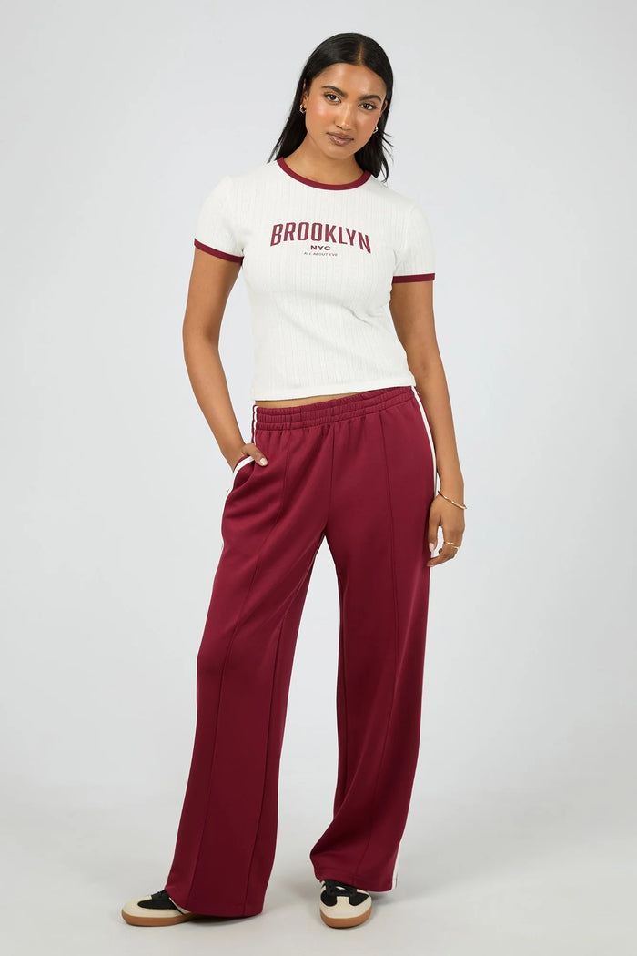 On The Daily Track Pant - Wine