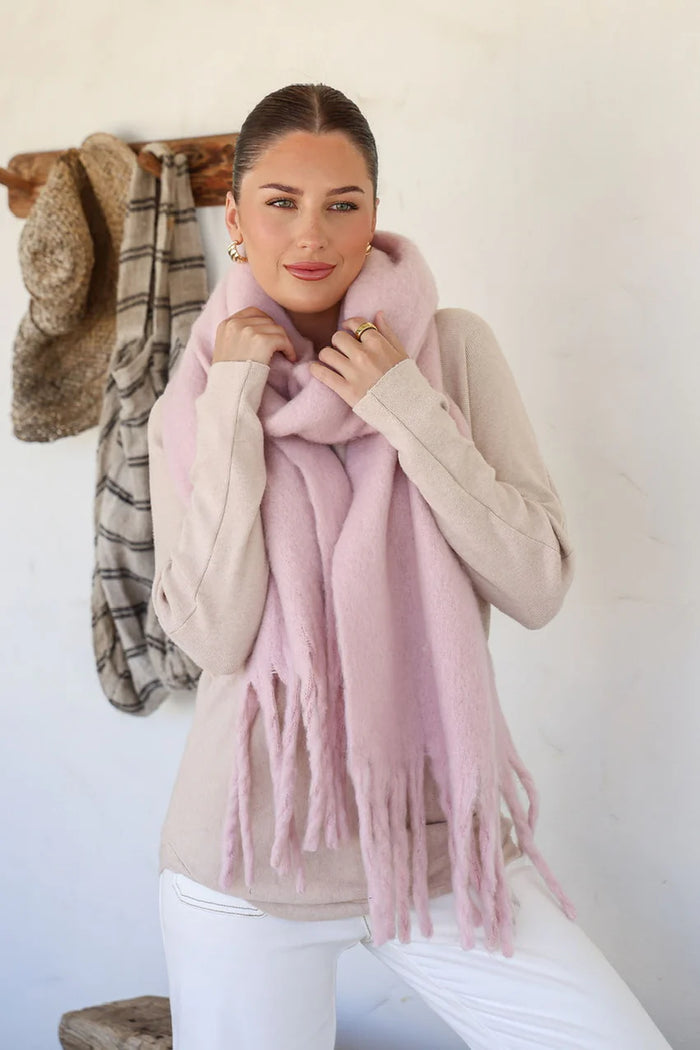 Lenny Oversized Knit Scarf In Blush Pink