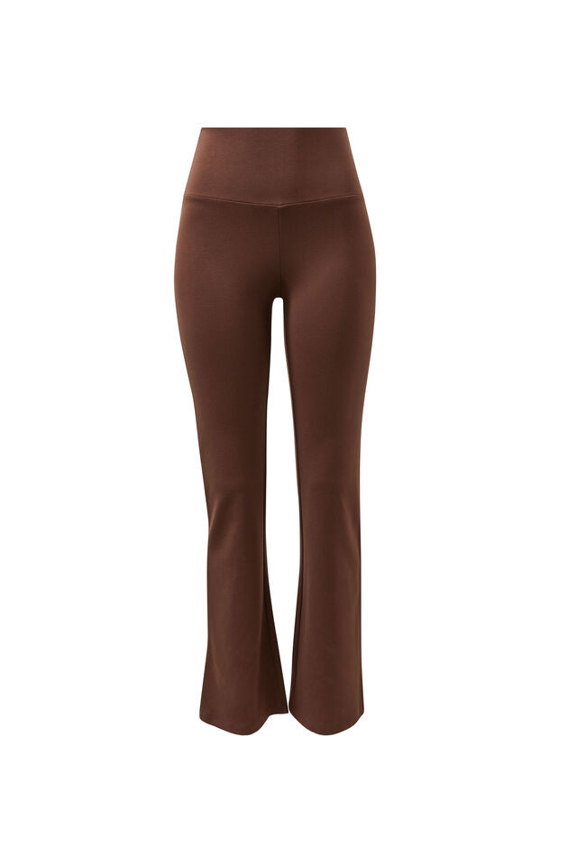 Ponte Bootleg Pant - Chocolate
