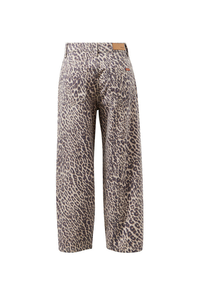 Maggie Tapered Barrel Jean - Leopard