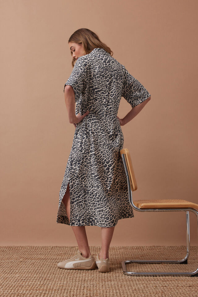 Ava Short Sleeve Midi Dress - Leopard Linen Blend