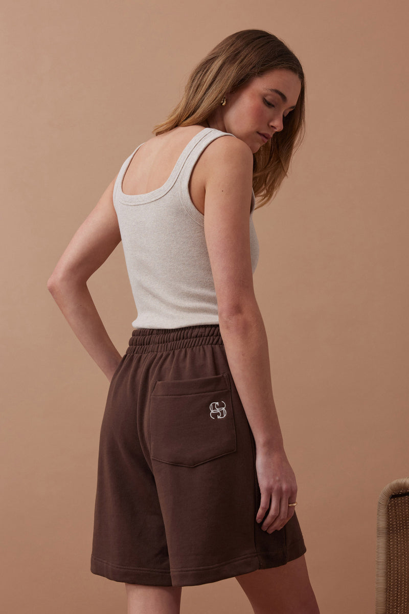 Lulu Reverse Panel Short - Chocolate