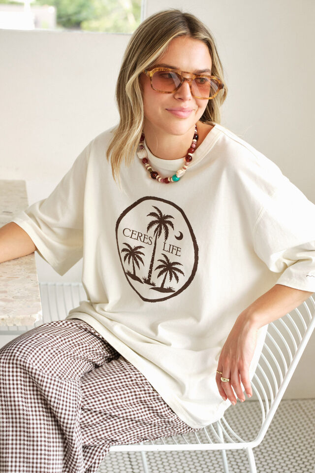 Liv Oversized Tee - Shell/Island Palms