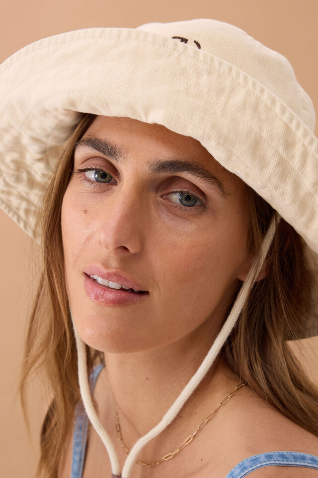 Polly Bucket Hat - Ecru