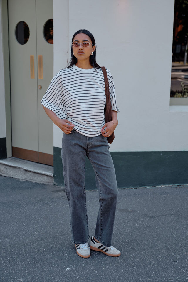 Sydney Straight Leg Jean - Washed Black