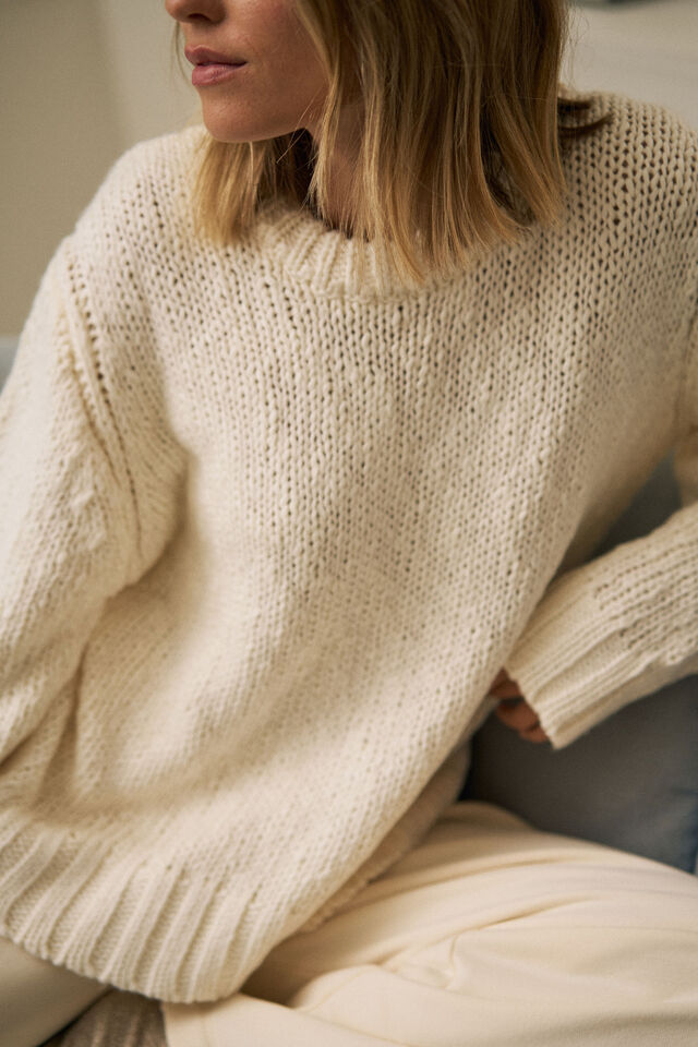Sage Chunky Knit Crew - Marshmallow