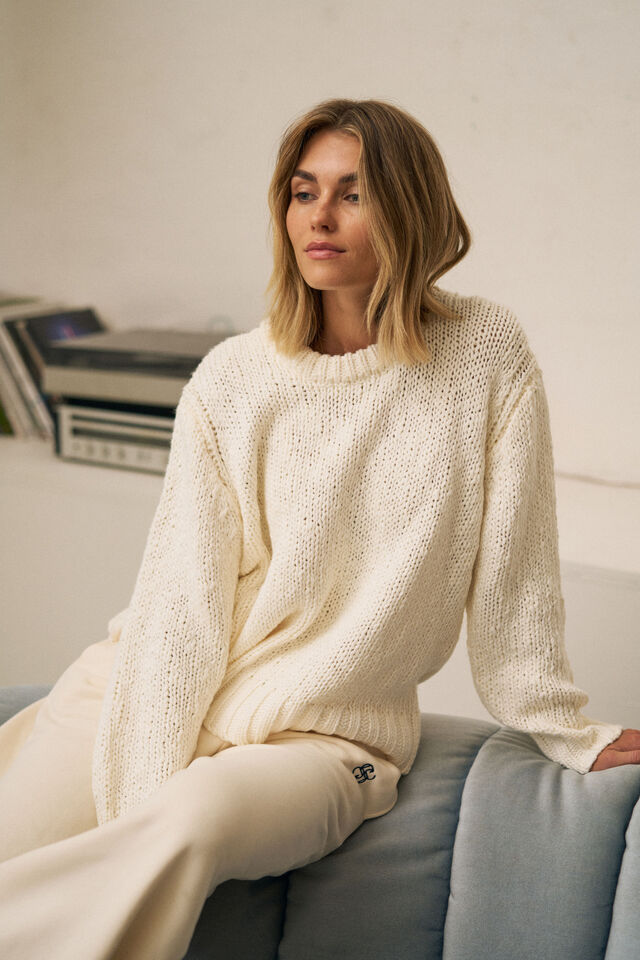 Sage Chunky Knit Crew - Marshmallow