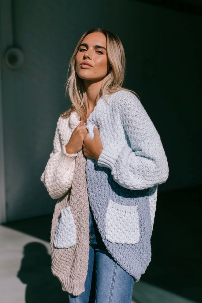 Halle Chunky Block Cardi – Latte/Blue