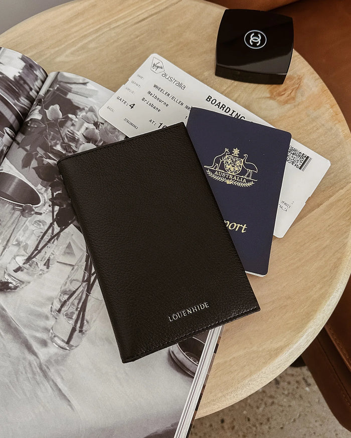 Venice Passport Holder - Black