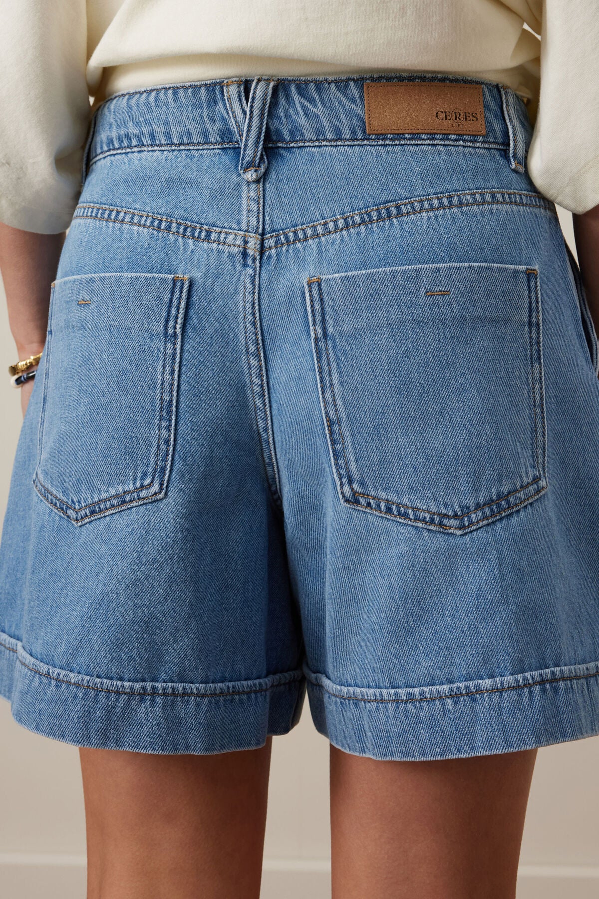 Juno Seamed Short - Vintage Blue