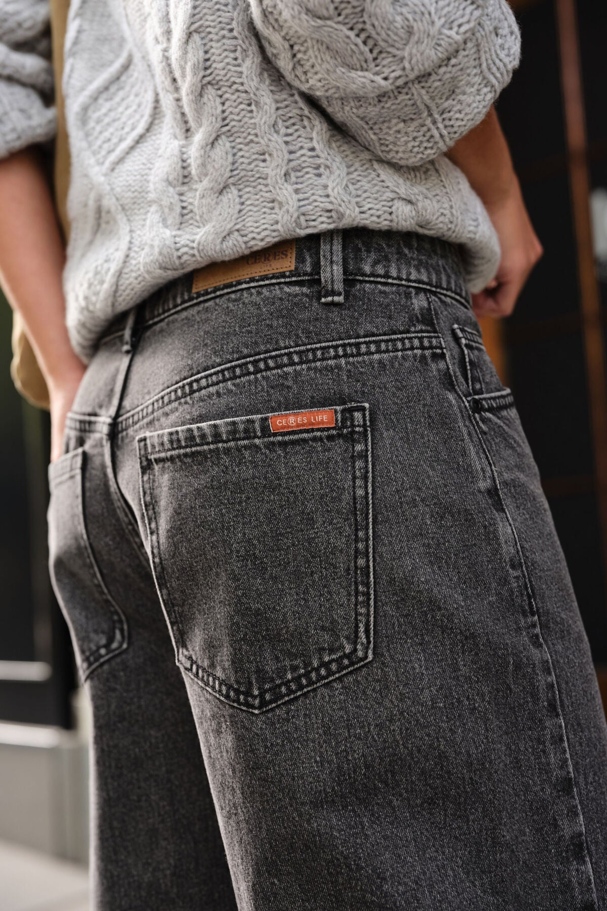 Maggie Tapered Barrel Jean - Faded Black