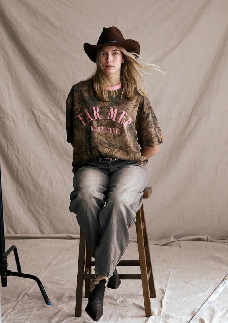 Hunt Club Tee