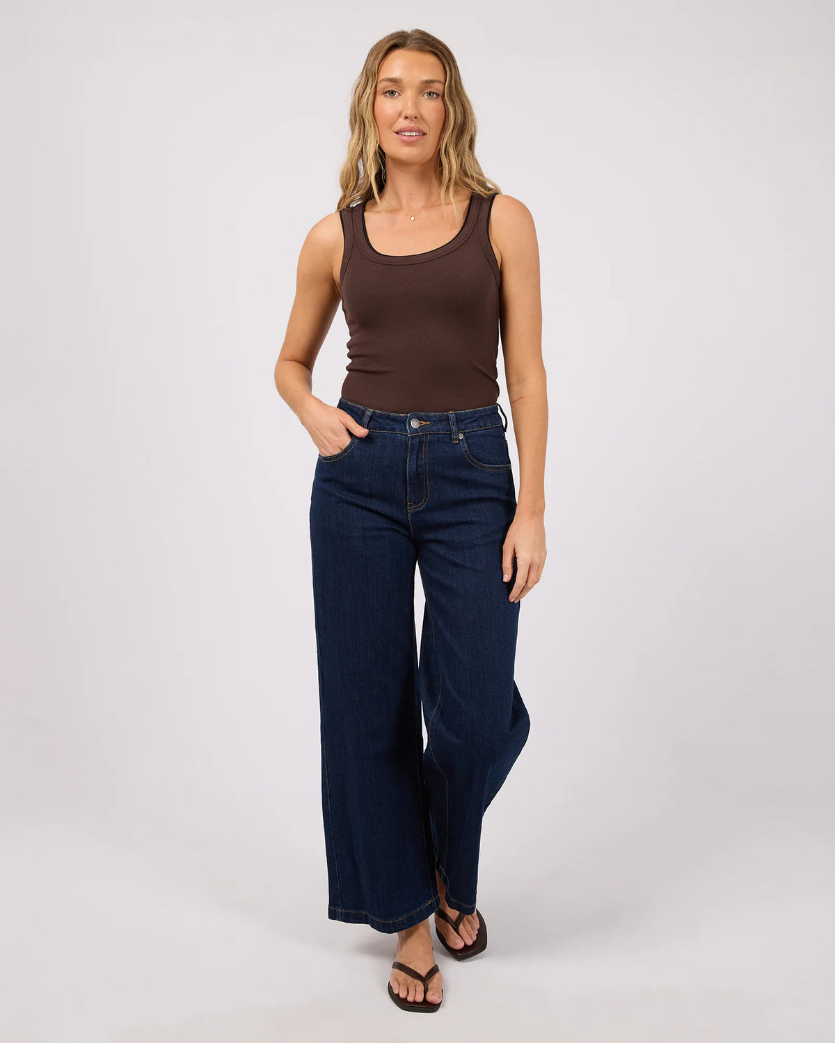 AAE Layers Tank - Brown