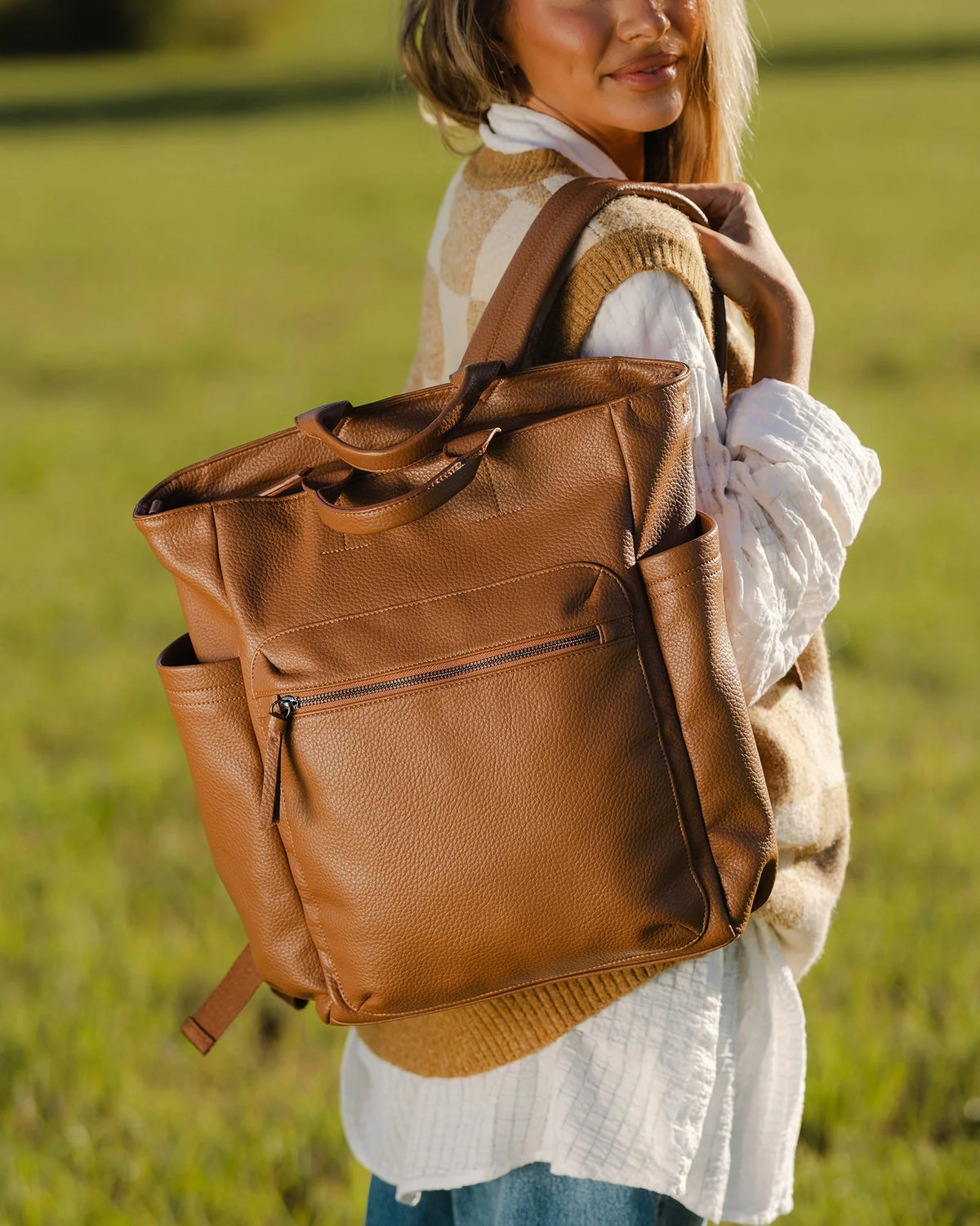 Bronx Backpack - Nutmeg. Louenhide