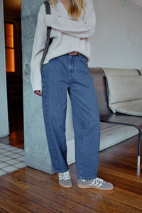 Leah Tapered Barrel Jean - Fresh Indigo