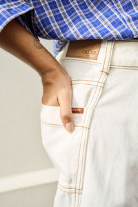 Demi Barrel Jean - Ecru