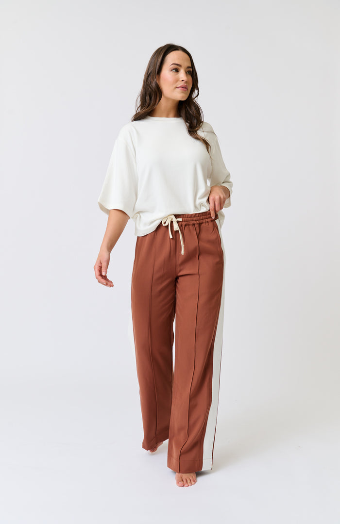 Solana Tee - White