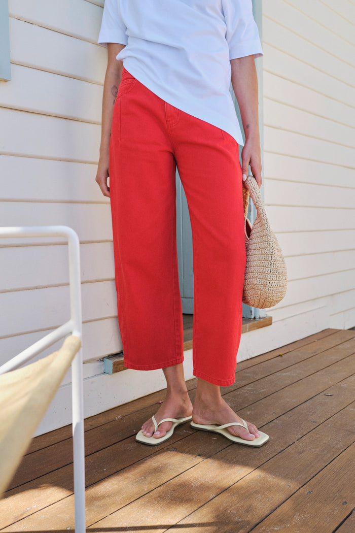 Demi Barrel Jean - Crimson