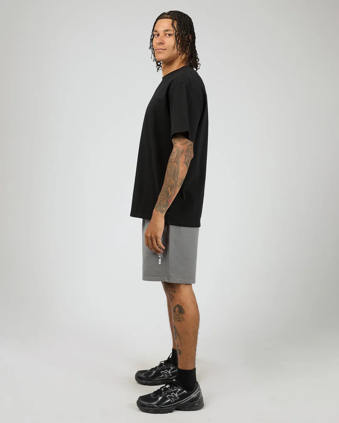 Essential Theory Short V2 - Charcoal. Silent Theory Mens