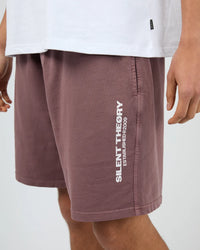 Essential Theory Short V2 - Vino. Silent Theory Mens
