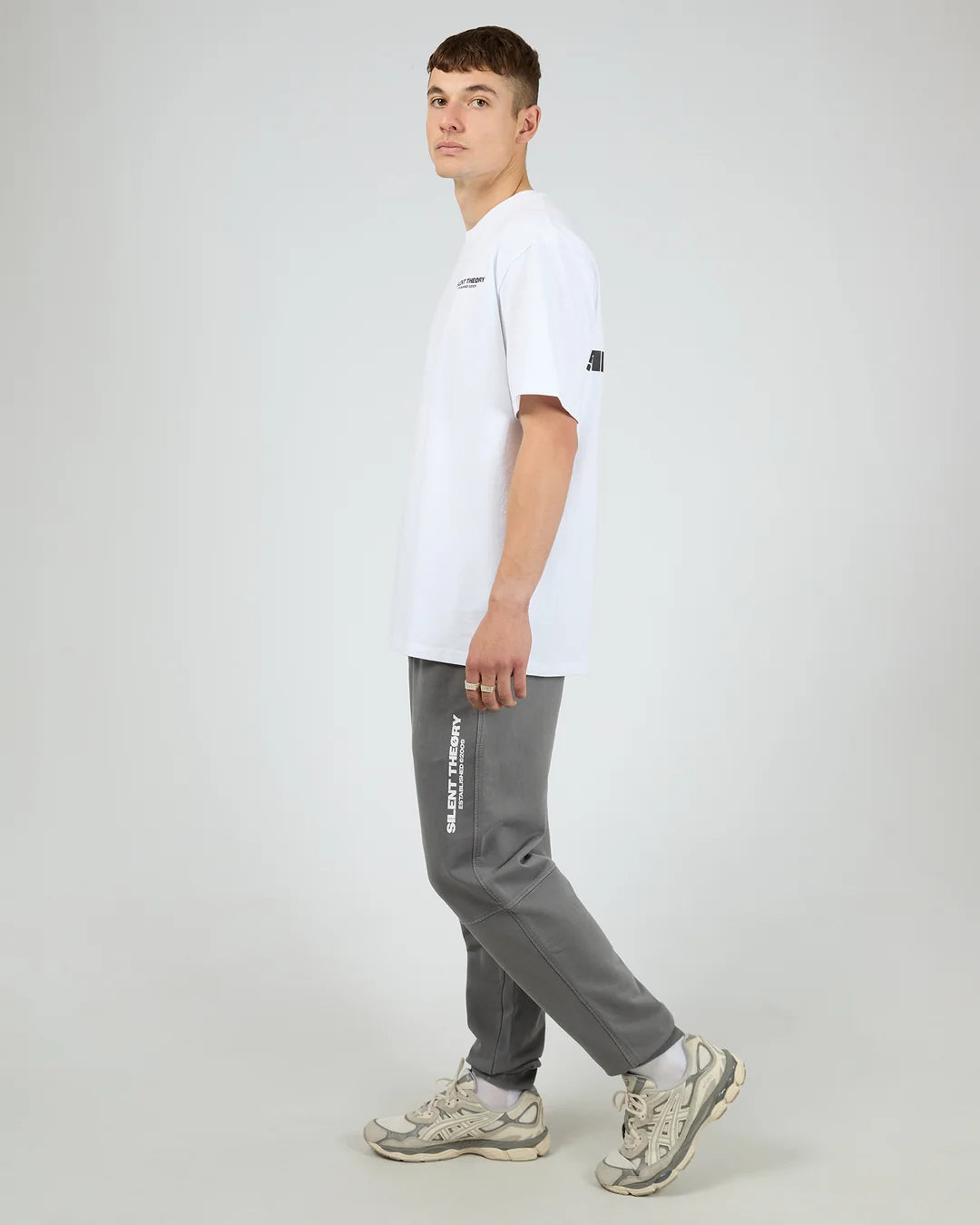 Essential Theory Trackpant V2 - Charcoal. Silent Theory Mens