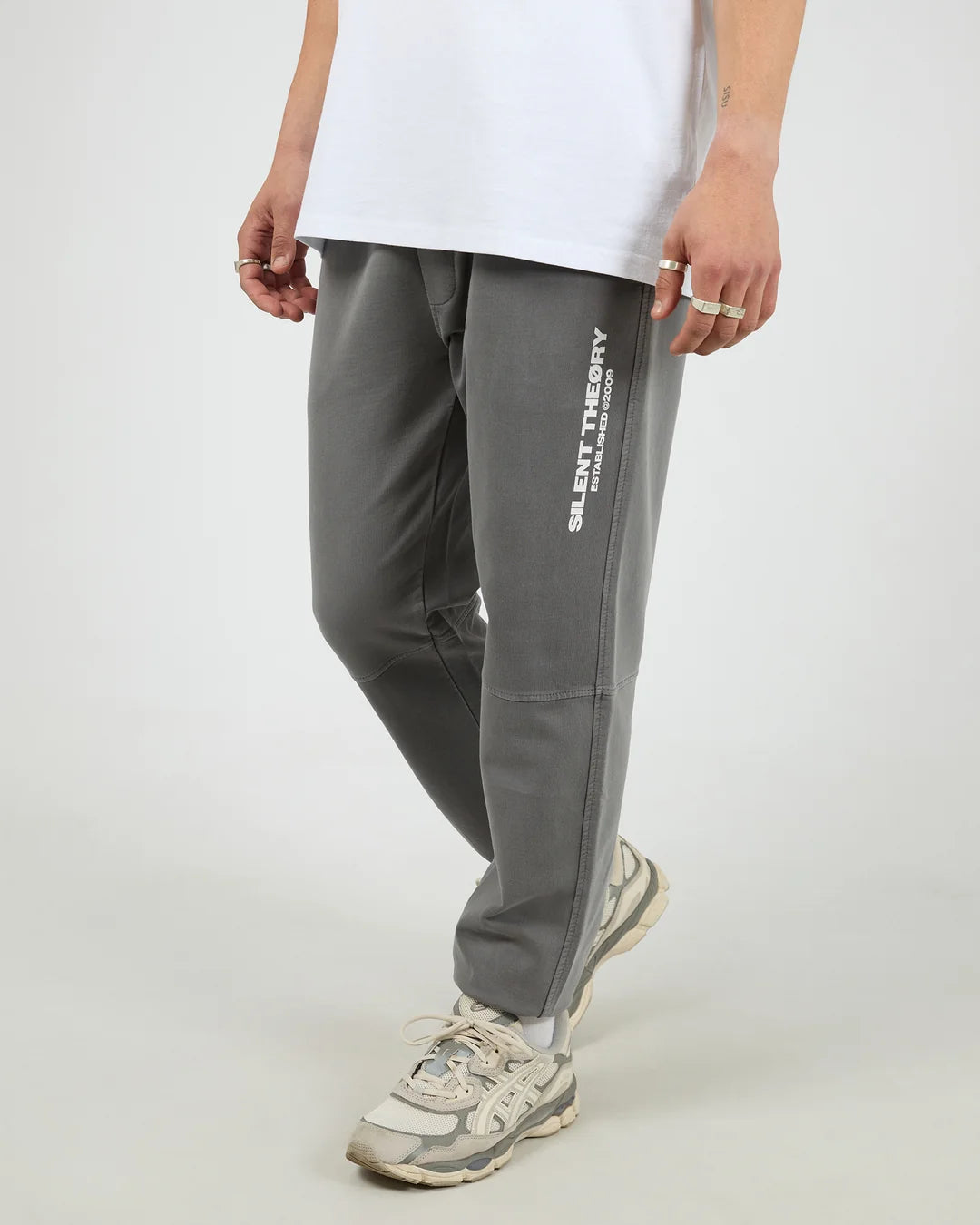 Essential Theory Trackpant V2 - Charcoal. Silent Theory Mens