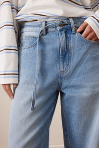 90S Barrel Jean - Vintage Blue