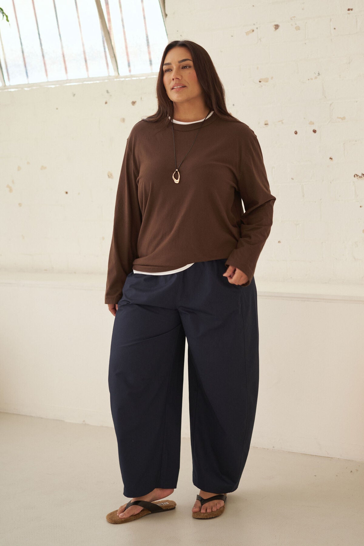 Bella Barrel Pant - True Navy