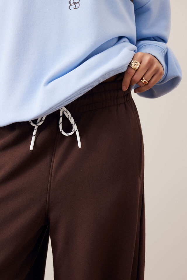 Halle Barrel Trackpant - Chocolate. Ceres Life