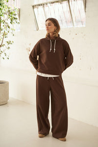 Halle Barrel Trackpant - Chocolate. Ceres Life