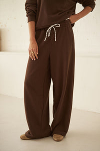 Halle Barrel Trackpant - Chocolate. Ceres Life