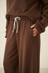Halle Barrel Trackpant - Chocolate. Ceres Life