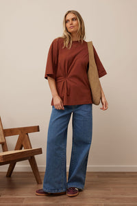 KAIA TWIST TEE - GINGER