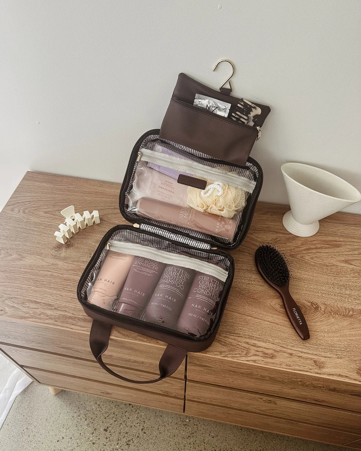 Kenya & Xena Cosmetic Set - Chocolate