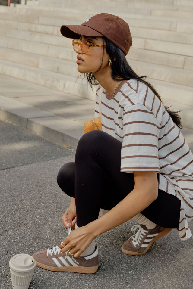 LOLA LONGLINE STEP HEM TEE/BUFF/BRUNETTE STRIPE