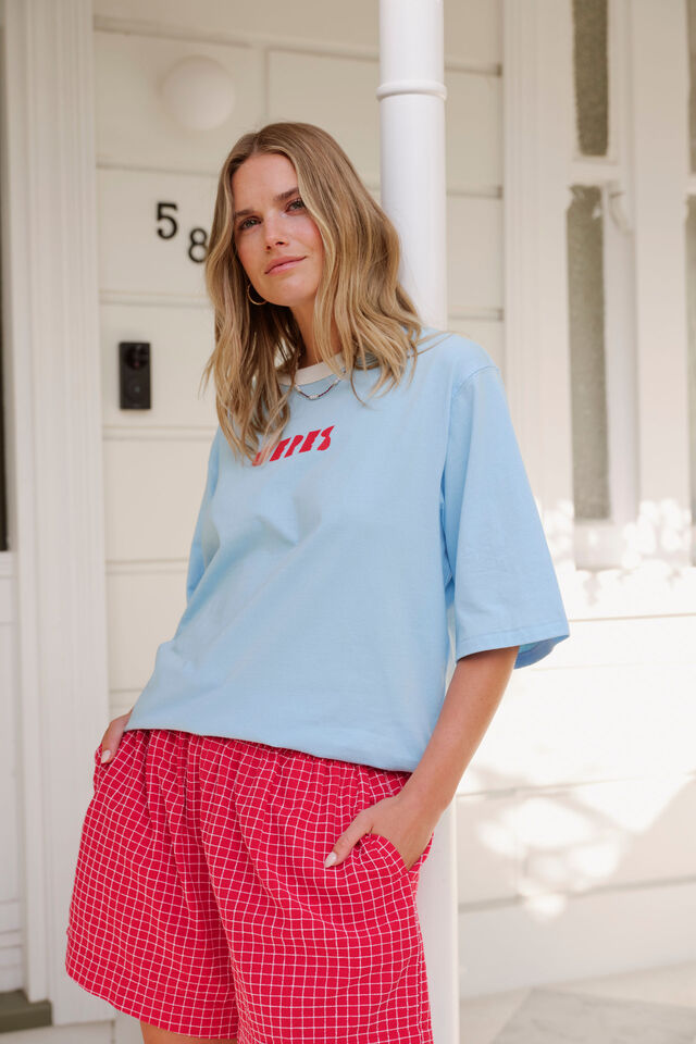 Luna Relaxed Tee - Fresh Blue/Ceres Heritage Red. Ceres Life