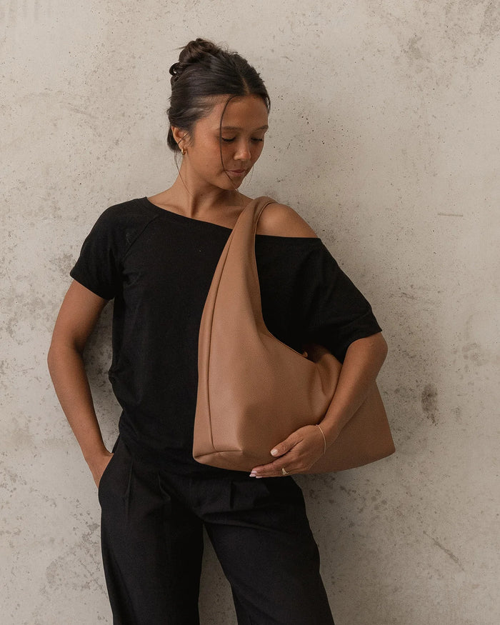 Monaco Shoulder Bag - Toffee. Louenhide