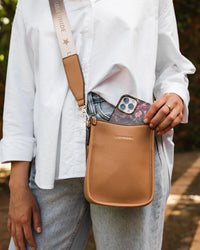 Parker Phone Crossbody Bag - Camel. Louenhide