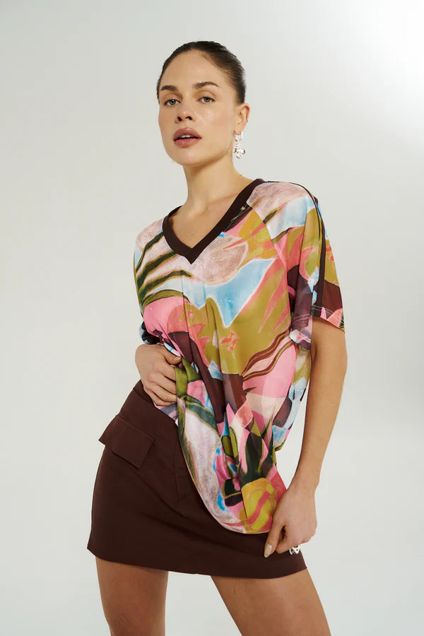 V NECK MESH TEE - WONDERLAND