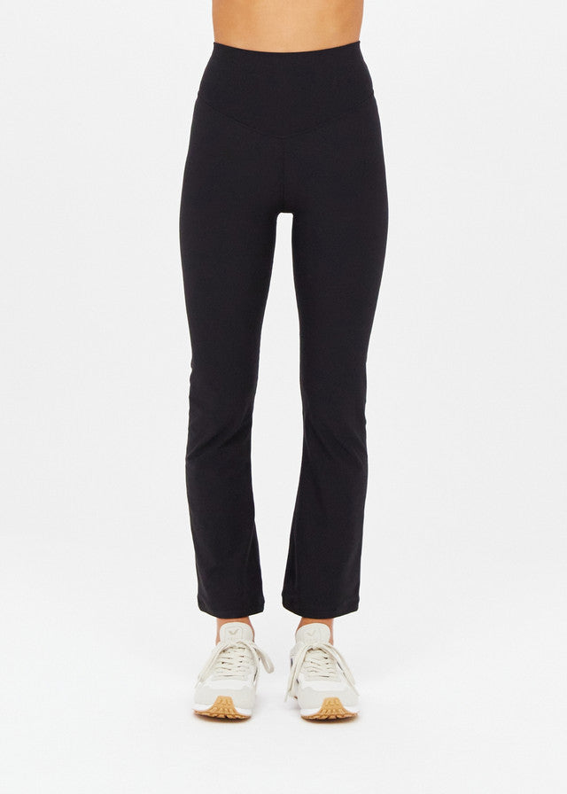 Peached Thia Crop Flare - Black
