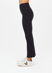 Peached Thia Crop Flare - Black