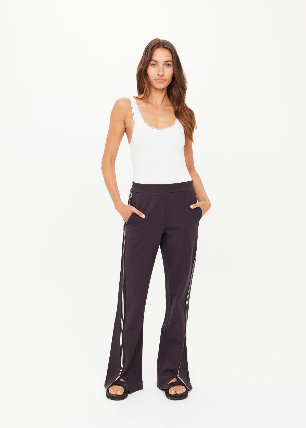 Petra Flare Pant - Liquorice