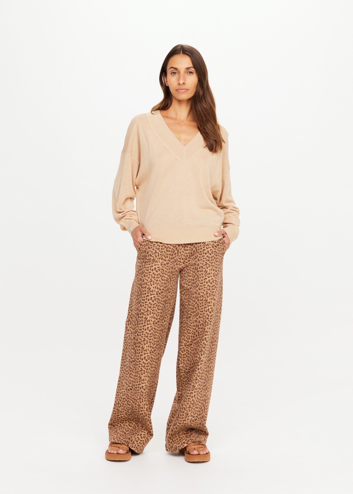 Bonita V Neck Knit - Sand