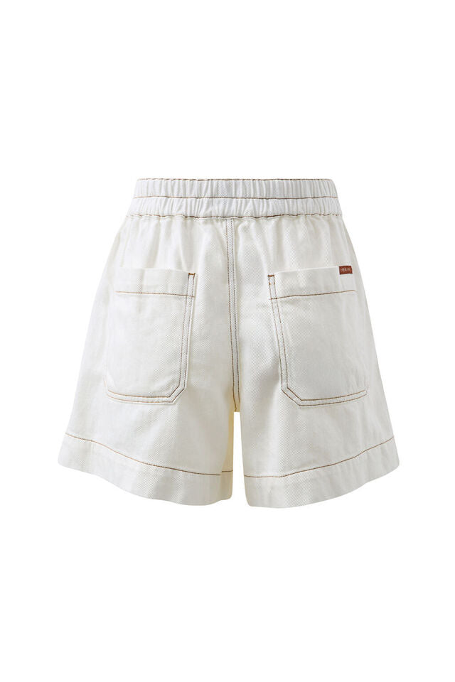 Weekender Short - Ecru. Ceres Life