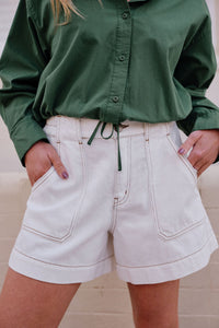 Weekender Short - Ecru