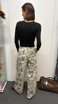 Light Camo Pants With Patches