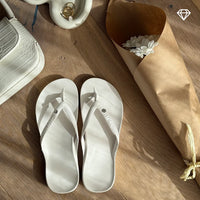 Arch Support Thongs - Classic Crystal White